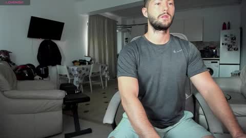 Snapshot of hard_chriss chatting on September 16, 4:46 am Hard Cock online show from September 16, 4:46 am