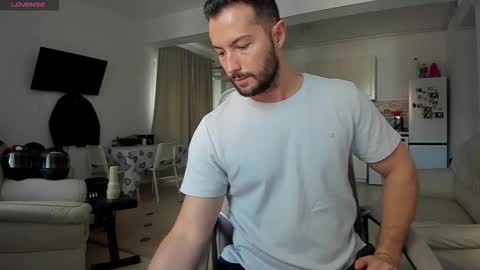 Snapshot of hard_chriss chatting on October 11, 10:47 am Hard Cock online show from October 11, 10:47 am