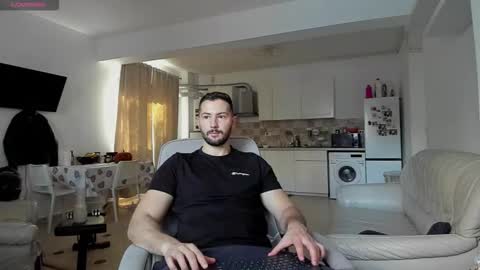 Snapshot of hard_chriss chatting on October 22, 9:31 am Hard Cock online show from October 22, 9:31 am