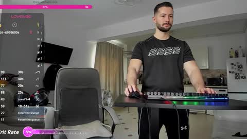 Snapshot of hard_chriss chatting on December 1, 10:31 am Hard Cock online show from December 1, 10:31 am