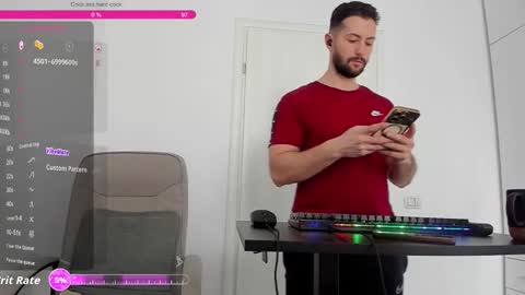 Snapshot of hard_chriss chatting on December 20, 8:54 am Hard Cock online show from December 20, 8:54 am