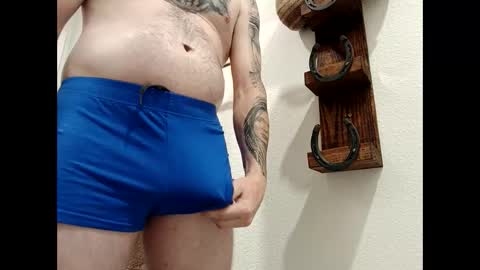 Snapshot of hard_insomnia chatting on March 7, 4:00 pm HornyHubby online show from March 7, 4:00 pm