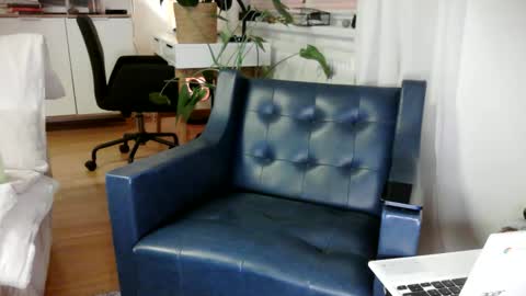 Chris online show from October 12, 10:42 pm