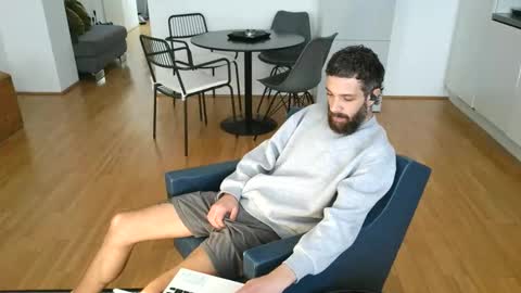 Chris online show from April 18, 10:41 am