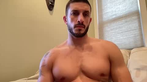 hard_runner_ online show from November 24, 3:34 pm