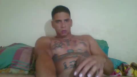 Snapshot of hardbighotxxx chatting on December 24, 3:47 pm Edxxx online show from December 24, 3:47 pm