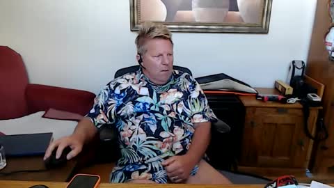 Steele and Cassie online show from March 3, 6:25 pm