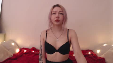 Emily online show from February 3, 10:04 pm