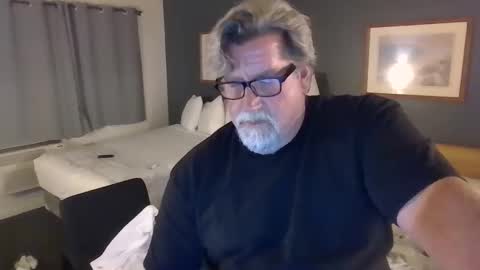 Snapshot of hardfreak4you chatting on September 28, 1:05 pm hardfreak4you online show from September 28, 1:05 pm