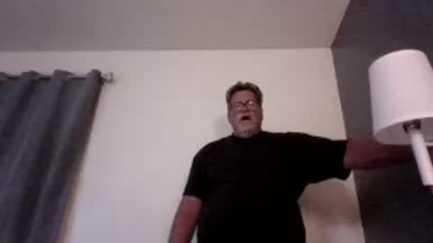 Snapshot of hardfreak4you chatting on November 8, 10:15 am hardfreak4you online show from November 8, 10:15 am