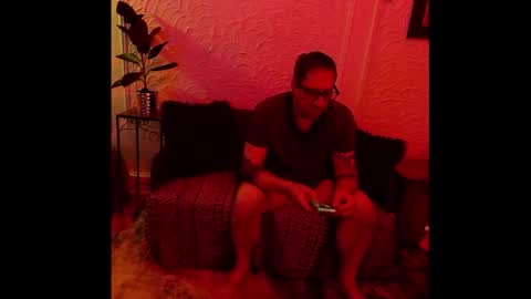 Snapshot of hardigan_dix chatting on October 23, 11:20 am hardigan online show from October 23, 11:20 am