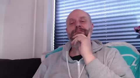 MrLazy online show from February 14, 3:42 pm