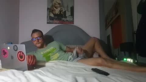 Snapshot of hardnstyle chatting on September 18, 11:29 pm HARD AND STYLE online show from September 18, 11:29 pm