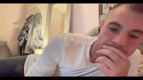 Snapshot of hardnstyle chatting on October 6, 12:19 am HARD AND STYLE online show from October 6, 12:19 am