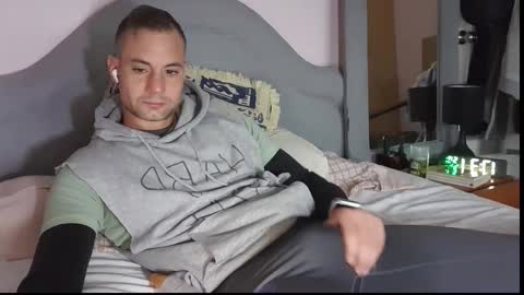 Snapshot of hardnstyle chatting on November 11, 4:29 pm HARD AND STYLE online show from November 11, 4:29 pm