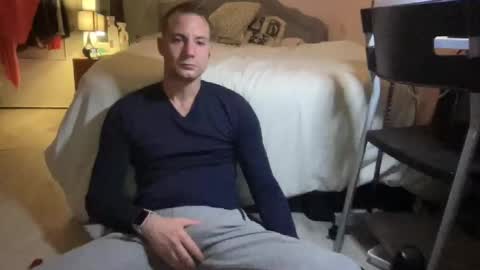 Snapshot of hardnstyle chatting on November 15, 7:10 pm HARD AND STYLE online show from November 15, 7:10 pm