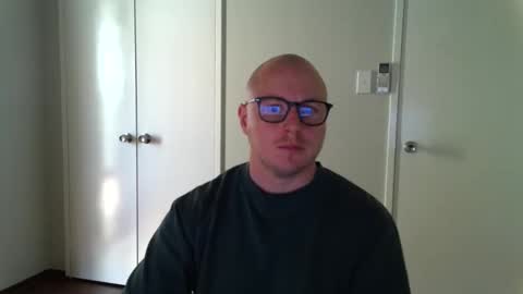 Snapshot of hardon911 chatting on March 4, 2:06 am Stand Lee online show from March 4, 2:06 am