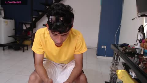 Snapshot of hardsexlove08 chatting on December 24, 10:17 pm Andres Dean online show from December 24, 10:17 pm