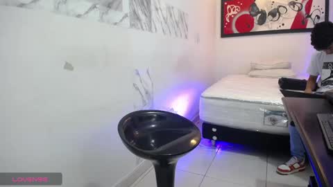 Snapshot of hardsexlove08 chatting on December 27, 10:26 pm Andres Dean online show from December 27, 10:26 pm