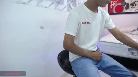 Snapshot of hardsexlove08 chatting on December 29, 4:48 am Andres Dean online show from December 29, 4:48 am