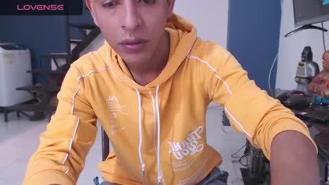 Snapshot of hardsexlove08 chatting on January 24, 5:32 pm Andres Dean online show from January 24, 5:32 pm