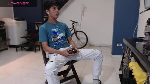 Snapshot of hardsexlove08 chatting on February 11, 11:22 pm Andres Dean online show from February 11, 11:22 pm