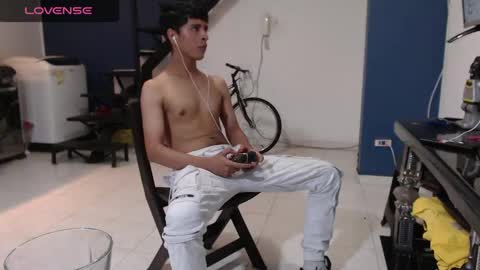 Snapshot of hardsexlove08 chatting on February 12, 2:24 am Andres Dean online show from February 12, 2:24 am