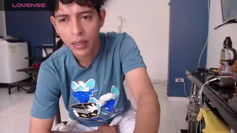 Snapshot of hardsexlove08 chatting on February 23, 6:34 pm Andres Dean online show from February 23, 6:34 pm