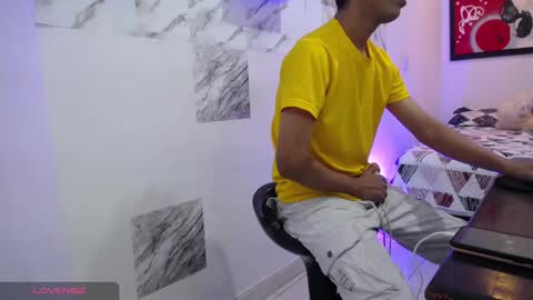 Snapshot of hardsexlove08 chatting on February 28, 6:09 pm Andres Dean online show from February 28, 6:09 pm