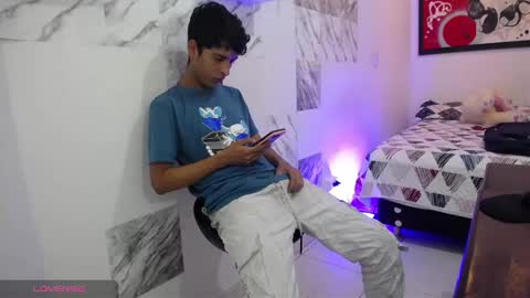 Snapshot of hardsexlove08 chatting on March 1, 8:21 pm Andres Dean online show from March 1, 8:21 pm