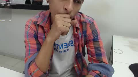 Snapshot of hardsexlove08 chatting on October 22, 12:55 am Andres Dean online show from October 22, 12:55 am