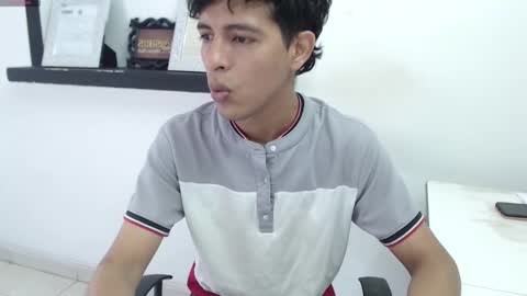 Snapshot of hardsexlove08 chatting on October 25, 4:46 pm Andres Dean online show from October 25, 4:46 pm