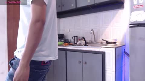 Snapshot of hardsexlove08 chatting on December 17, 6:14 pm Andres Dean online show from December 17, 6:14 pm