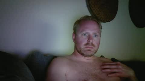 Snapshot of hardswedishboy chatting on May 4, 8:05 pm hardswedishboy online show from May 4, 8:05 pm