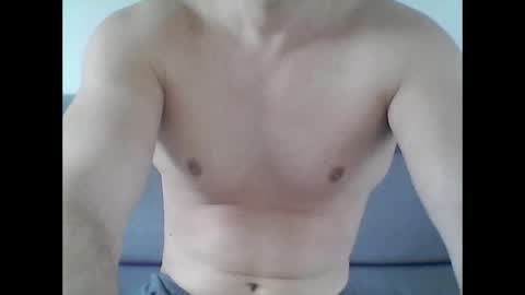 Snapshot of hardwanker75 chatting on February 4, 9:38 am hardwanker75 online show from February 4, 9:38 am