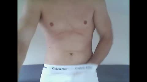 Snapshot of hardwanker75 chatting on December 21, 10:00 am hardwanker75 online show from December 21, 10:00 am