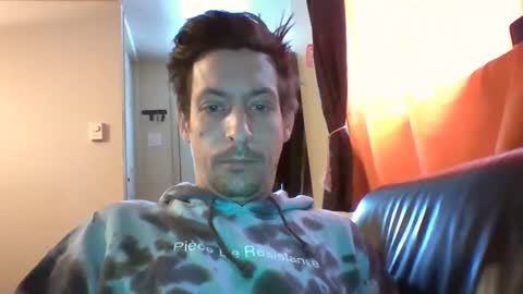 Snapshot of hardwoodqc chatting on December 18, 4:39 pm hardwoodqc online show from December 18, 4:39 pm