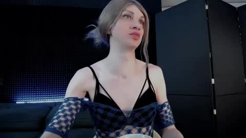 Miss Hardy online show from November 3, 3:30 am