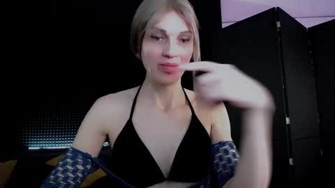 Miss Hardy online show from December 22, 2:19 am