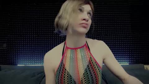 Miss Hardy online show from March 3, 3:01 am