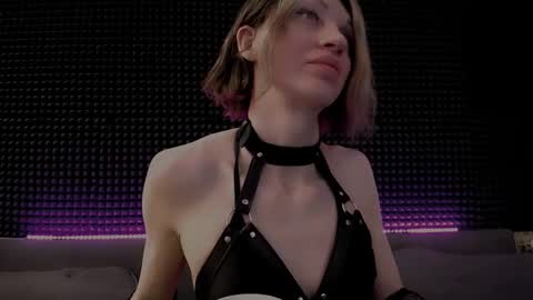 Miss Hardy online show from March 19, 2:48 am