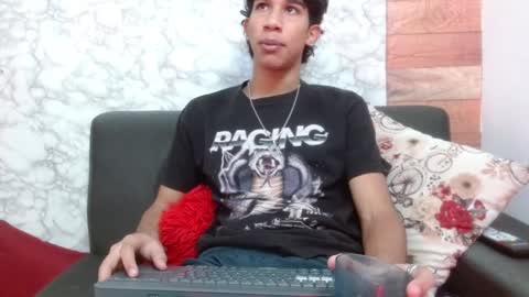 Snapshot of haresandpame_mds chatting on January 23, 12:52 pm Hares online show from January 23, 12:52 pm