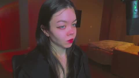 Snapshot of haribo_asmr chatting on December 12, 10:02 am Miss Hari online show from December 12, 10:02 am