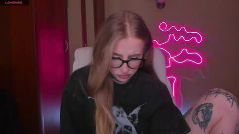 Snapshot of harley_kimm chatting on December 4, 5:27 am Julia online show from December 4, 5:27 am