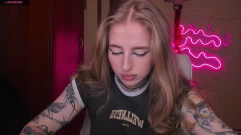 Snapshot of harley_kimm chatting on January 15, 5:08 am Julia online show from January 15, 5:08 am