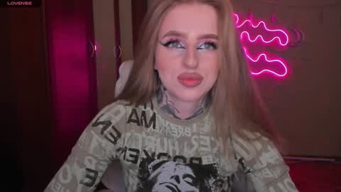 Snapshot of harley_kimm chatting on January 24, 5:42 am Julia online show from January 24, 5:42 am