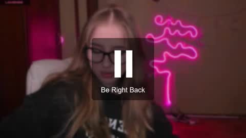 Snapshot of harley_kimm chatting on February 23, 5:01 am Julia online show from February 23, 5:01 am