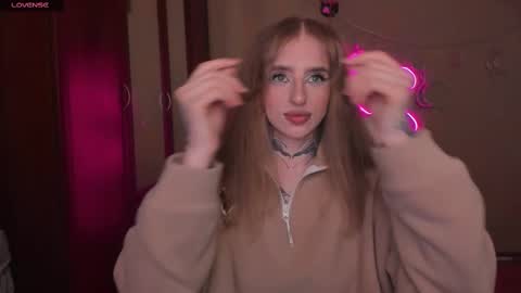 Snapshot of harley_kimm chatting on February 24, 5:22 am Julia online show from February 24, 5:22 am