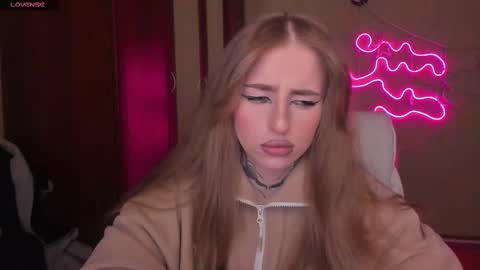 Snapshot of harley_kimm chatting on February 27, 5:13 am Julia online show from February 27, 5:13 am