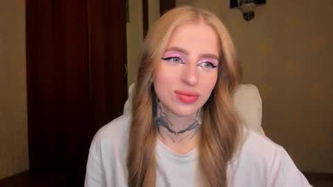 Snapshot of harley_kimm chatting on September 26, 5:44 am Julia online show from September 26, 5:44 am